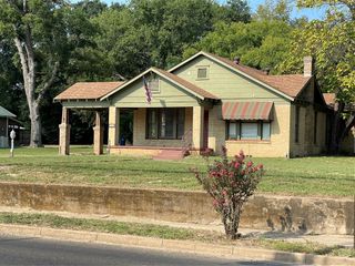 300 S Prairieville Street, Athens, TX 75751