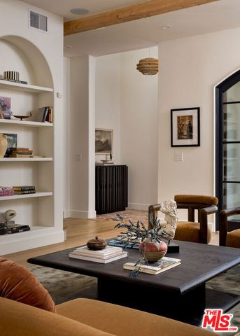 2445 Glyndon Avenue, Venice, CA 90291