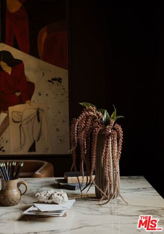 2445 Glyndon Avenue, Venice, CA 90291