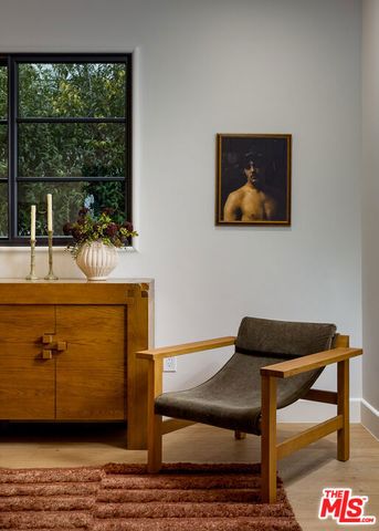 2445 Glyndon Avenue, Venice, CA 90291