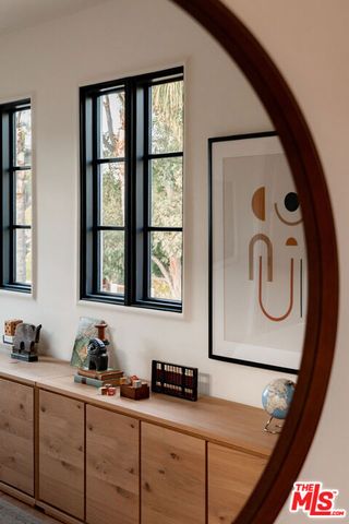 2445 Glyndon Avenue, Venice, CA 90291