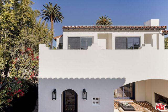 2445 Glyndon Avenue, Venice, CA 90291