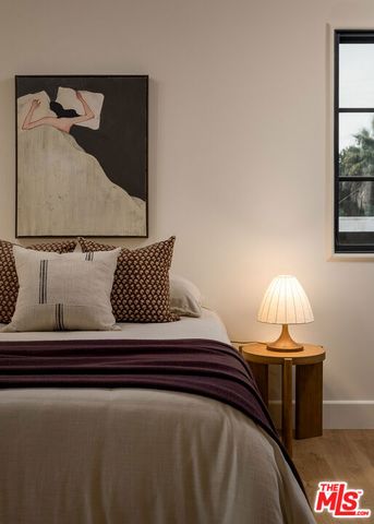 2445 Glyndon Avenue, Venice, CA 90291