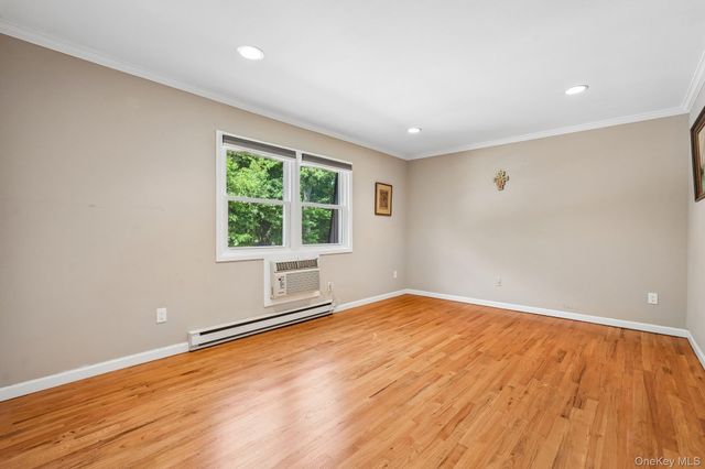 2 Germonds Village 12, Bardonia, NY 10954