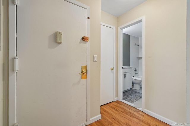 2 Germonds Village 12, Bardonia, NY 10954