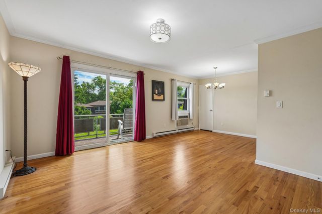 2 Germonds Village 12, Bardonia, NY 10954