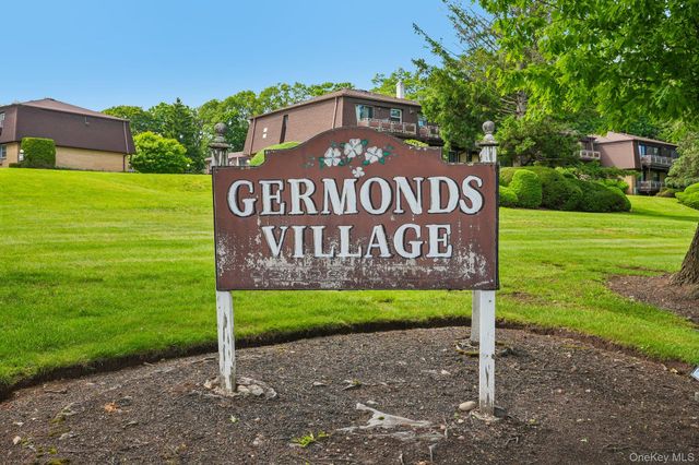 2 Germonds Village 12, Bardonia, NY 10954