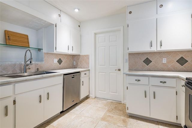 505 Heron Dr, Delray Beach, FL 33444
