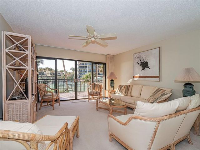 3939 Ocean Drive 201B, Vero Beach, FL 32963