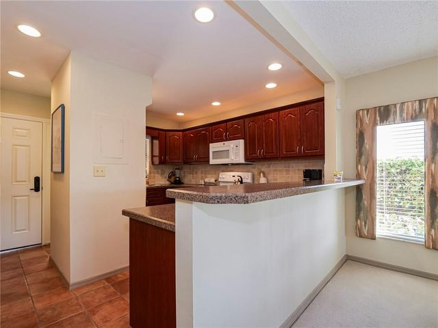 3939 Ocean Drive 201B, Vero Beach, FL 32963
