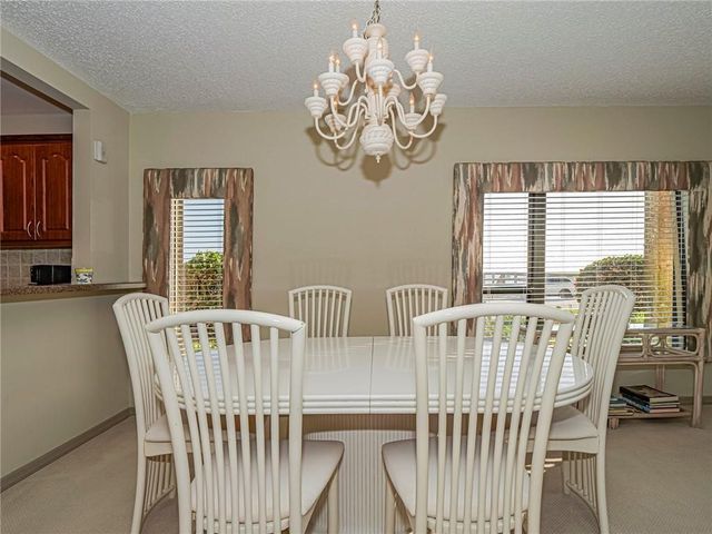 3939 Ocean Drive 201B, Vero Beach, FL 32963