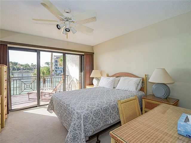 3939 Ocean Drive 201B, Vero Beach, FL 32963