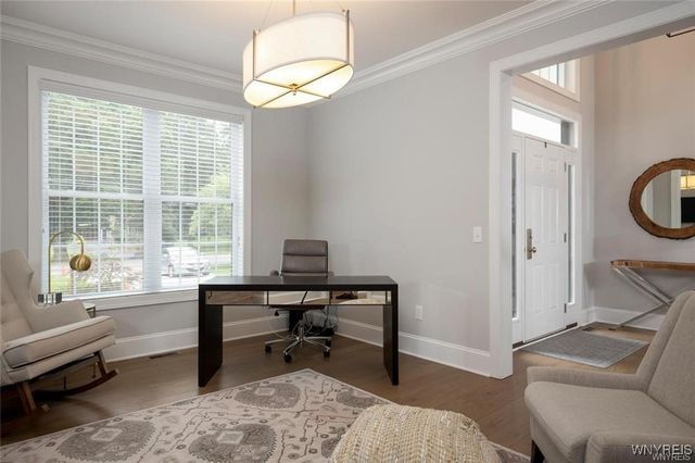 520 Paradise Road, Amherst, NY 14051