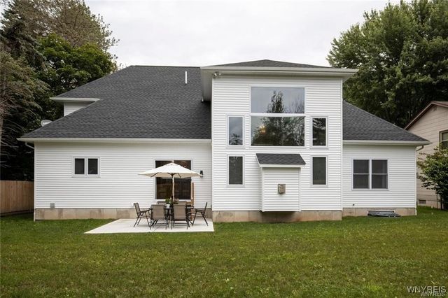 520 Paradise Road, Amherst, NY 14051