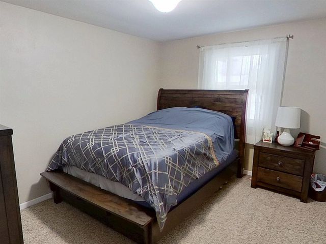 10300 Springwood Drive, Zeeland, MI 49464