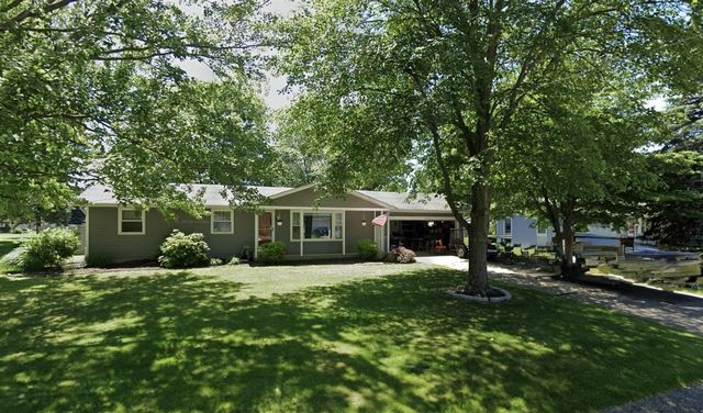 10300 Springwood Drive, Zeeland, MI 49464