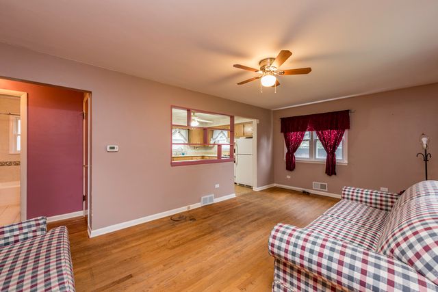 2314 Gideon Avenue, Zion, IL 60099