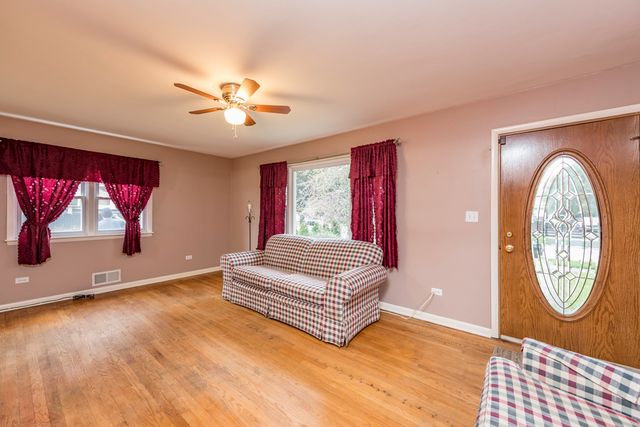 2314 Gideon Avenue, Zion, IL 60099