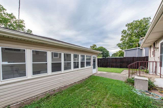2314 Gideon Avenue, Zion, IL 60099
