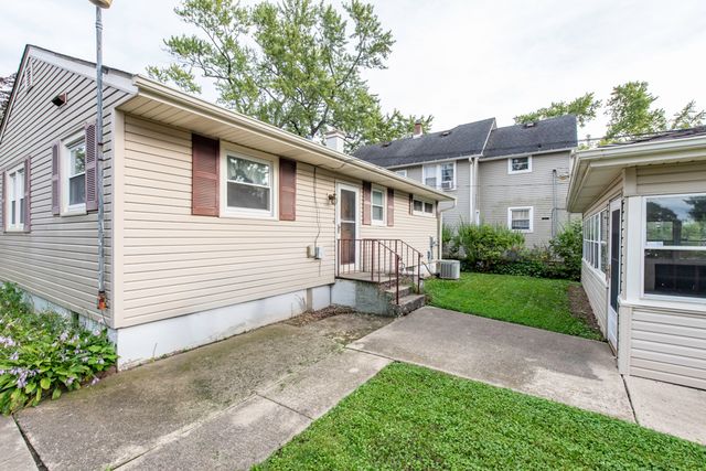 2314 Gideon Avenue, Zion, IL 60099