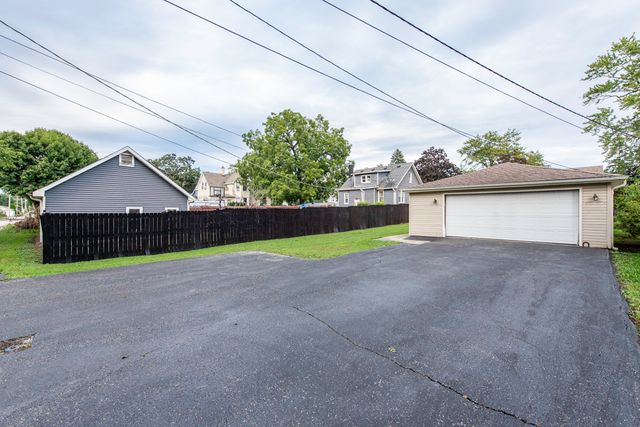 2314 Gideon Avenue, Zion, IL 60099