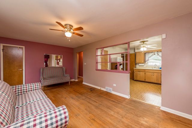 2314 Gideon Avenue, Zion, IL 60099