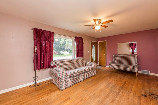 2314 Gideon Avenue, Zion, IL 60099