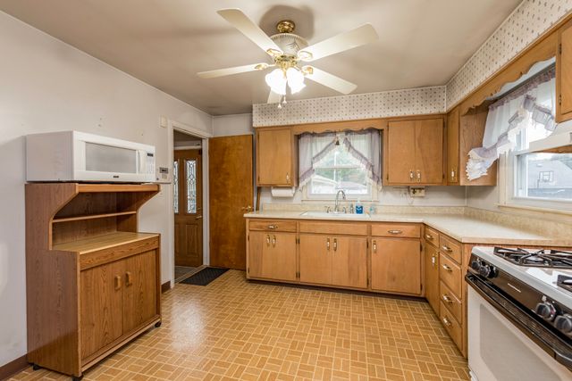 2314 Gideon Avenue, Zion, IL 60099