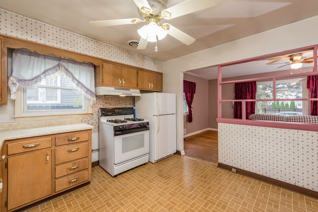 2314 Gideon Avenue, Zion, IL 60099