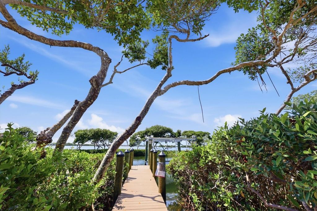 3606 FAIR OAKS PLACE, Longboat Key, FL 34228
