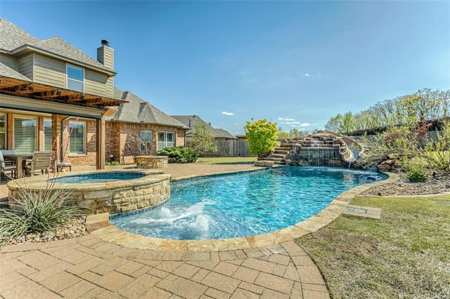 15409 Colonia Bella Drive, Edmond, OK 73013