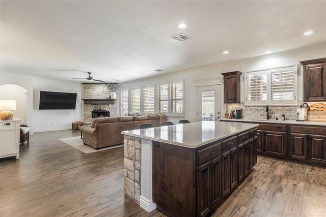 15409 Colonia Bella Drive, Edmond, OK 73013