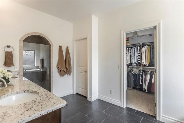 15409 Colonia Bella Drive, Edmond, OK 73013