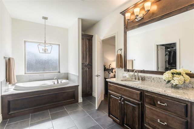 15409 Colonia Bella Drive, Edmond, OK 73013