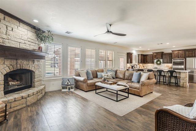 15409 Colonia Bella Drive, Edmond, OK 73013