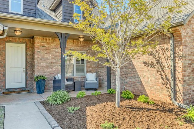 15409 Colonia Bella Drive, Edmond, OK 73013