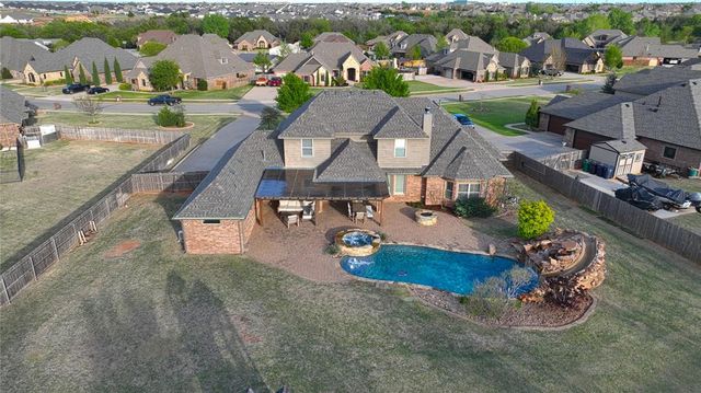 15409 Colonia Bella Drive, Edmond, OK 73013