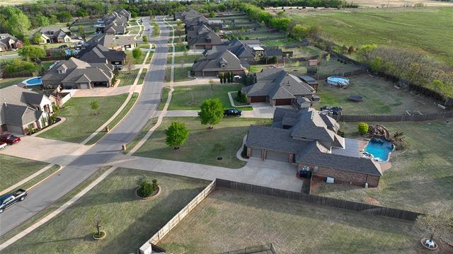 15409 Colonia Bella Drive, Edmond, OK 73013