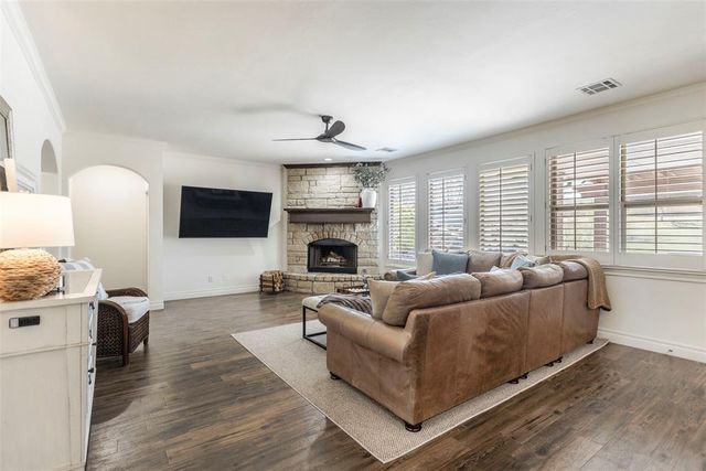 15409 Colonia Bella Drive, Edmond, OK 73013