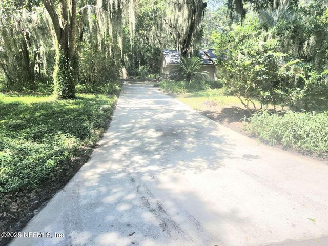 1347 AUTUMN, Fernandina Beach, FL 32034