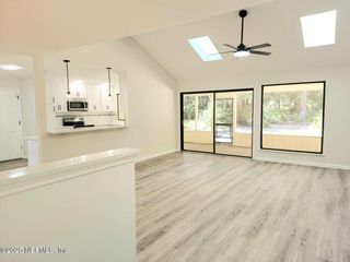 1347 AUTUMN, Fernandina Beach, FL 32034