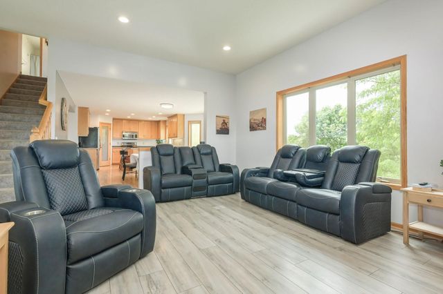890 160th Lane NW, Andover, MN 55304
