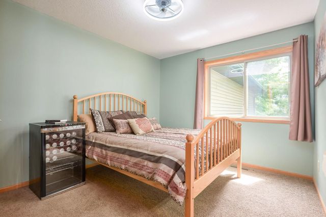 890 160th Lane NW, Andover, MN 55304