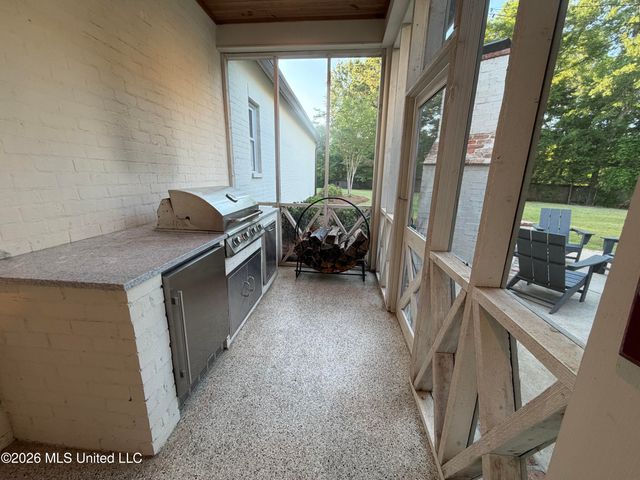 404 Herons Court, Ridgeland, MS 39157