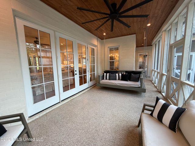 404 Herons Court, Ridgeland, MS 39157
