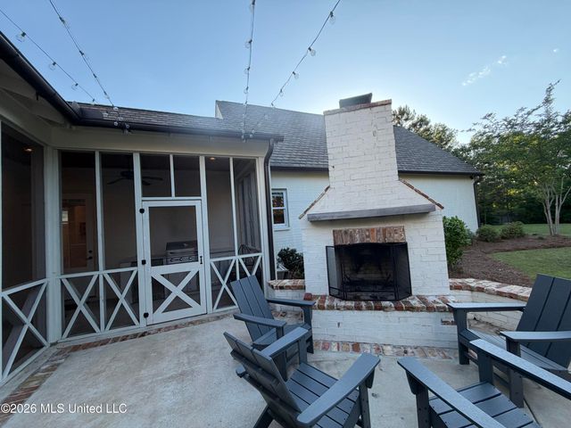 404 Herons Court, Ridgeland, MS 39157