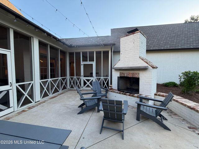404 Herons Court, Ridgeland, MS 39157