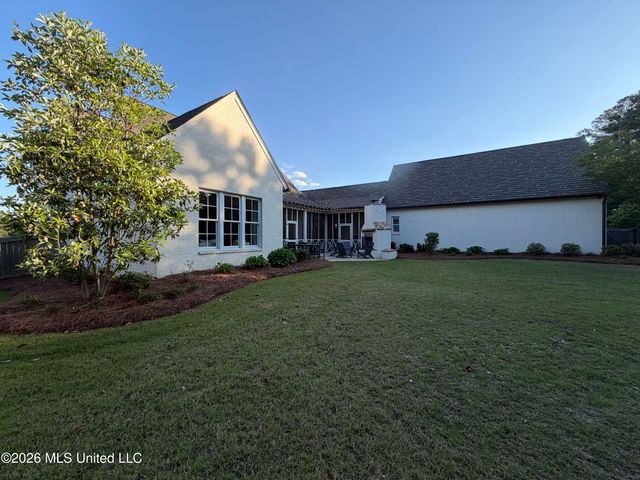 404 Herons Court, Ridgeland, MS 39157