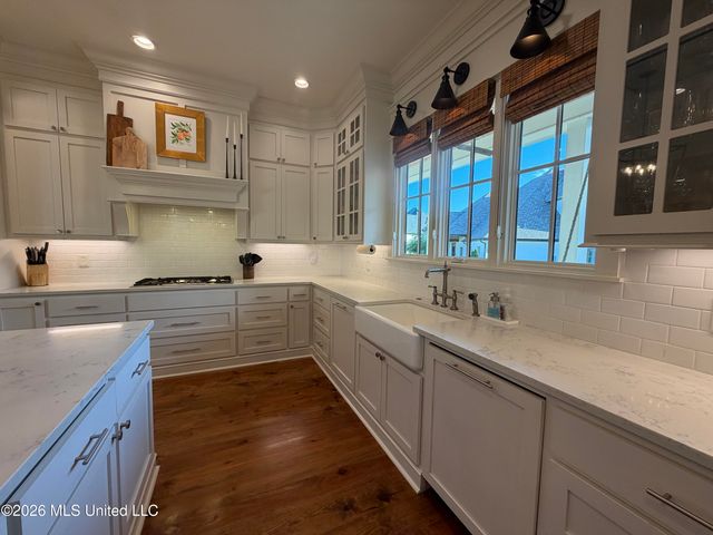 404 Herons Court, Ridgeland, MS 39157