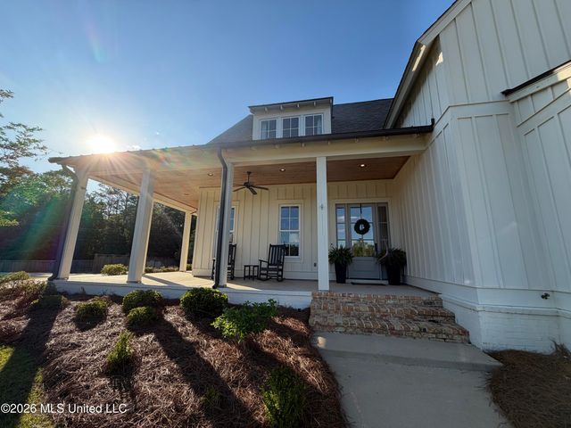 404 Herons Court, Ridgeland, MS 39157